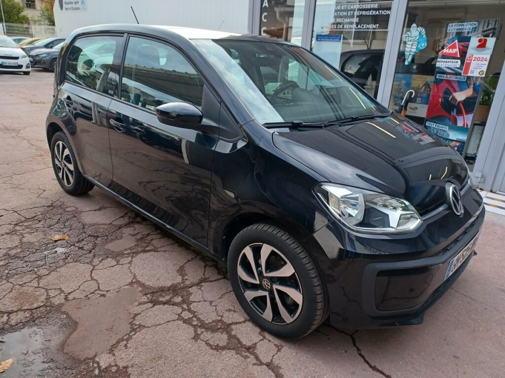car-dealer-24